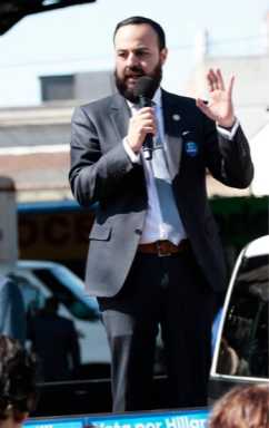 Moya calls for sanctuary campuses