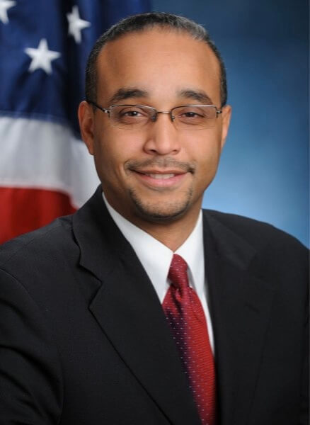 Peralta switches to renegade Independent Democratic Conference
