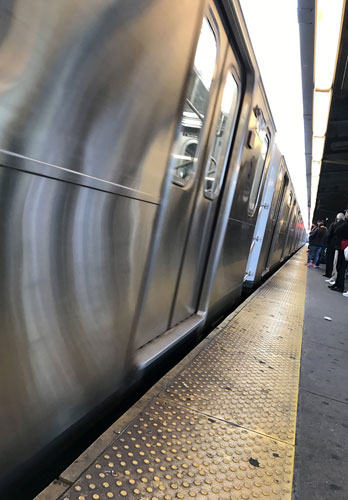 Three-way tie for Straphangers best subway line