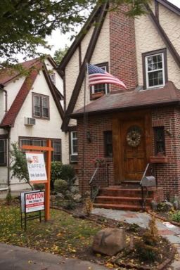 Boyhood House of Trump sold to mystery bidder