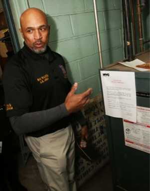 Veterans at Flushing post reach out to elected officials to avert shutdown