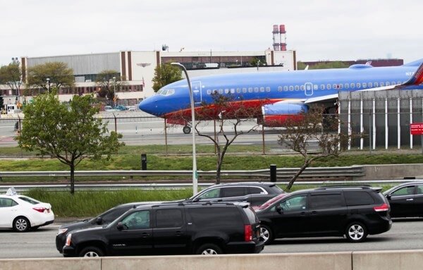 LaGuardia Airport leads nation in arriving flight delays
