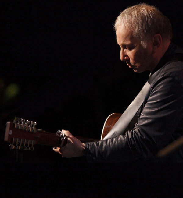Paul simon returns to Queens for benefit concert