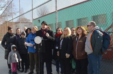 Officials announce removal of classroom trailers at PS 151 in Woodside