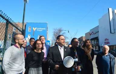 Community unites behind proposal to revamp Steinway Street