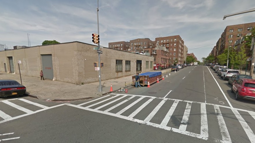 39th ave and 43rd street