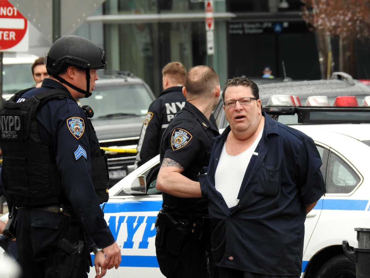 Howard Beach Perp07