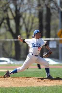 Turner turns tide with big-time hit for Molloy