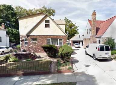 One killed in Rosedale fire