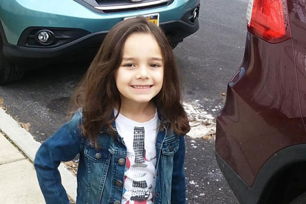Mother of leukemia-stricken Whitestone girl thanks community for support