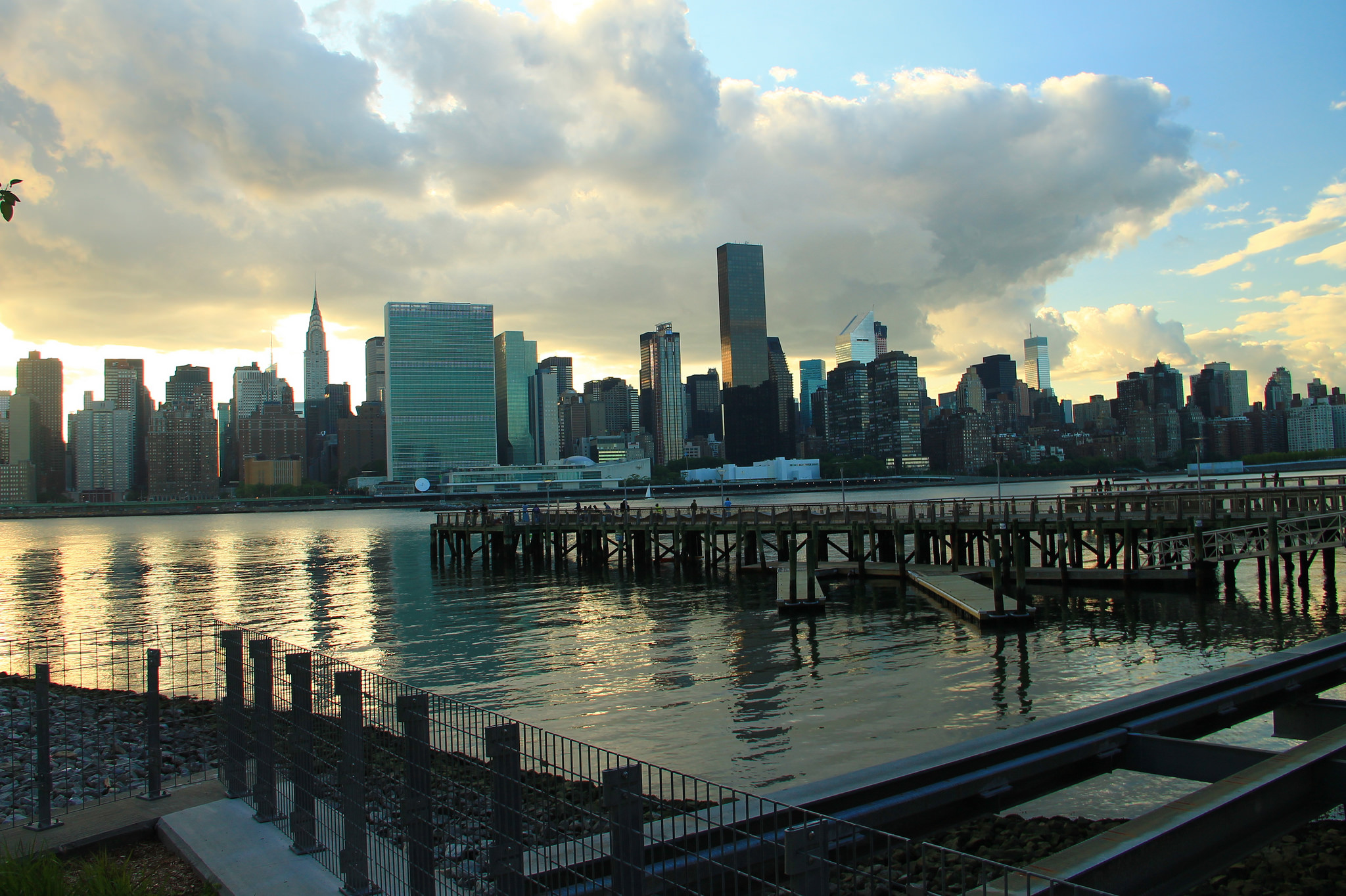 EASt RIVER