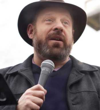 Lancman fights for due process for detained immigrants