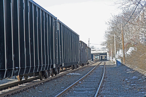 Noisy freight rail repair facility to move out of Glendale
