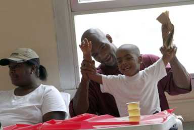Weprin, advocates rally for restored prison visitation rights and services