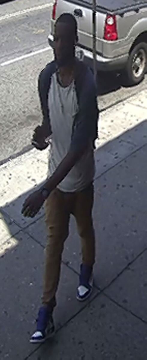 Senior citizen pushed to the ground and robbed in Astoria: NYPD