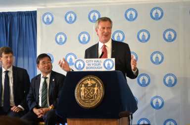 Mayor in Flushing (3)