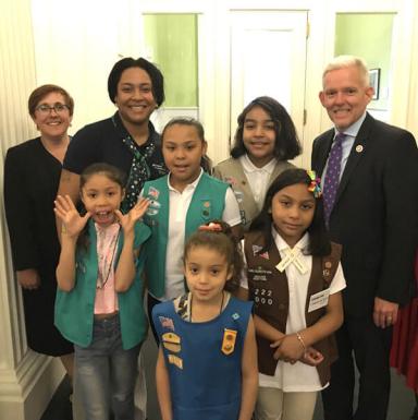 Girl Scout troop in Long Island City homeless shelter to expand citywide