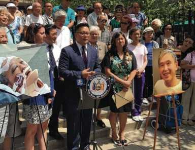 Koo hosts candlelight vigil for Vincent Tse one year after his tragic death