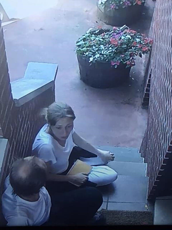 Cops seek two suspects in Maspeth burglaries
