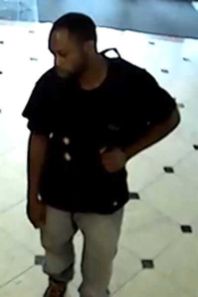 Woman beaten, robbed in Astoria apartment building: NYPD