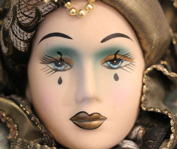 New York Hall of Science exhibit explores how artistic depictions of female robots have evolved over the decades