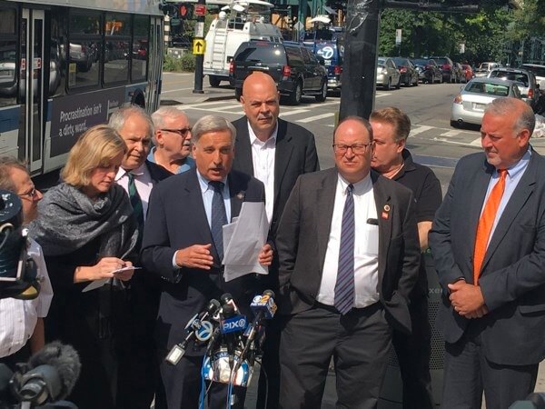 Queens pols speak out against tolling on free East River bridges
