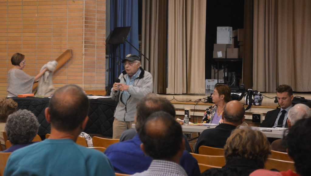 CB 11 board member Bernard Haber addresses attendees at board's Sept. 11 meeting about his Northern Boulevard bike lane proposal.