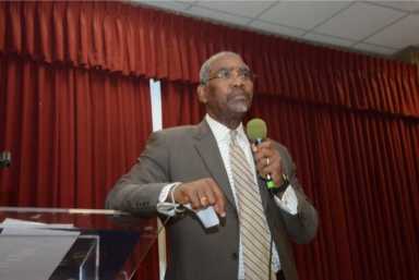 Meeks meets with constituents in St. Albans
