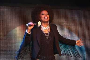 Joyce Sims brings classic ’80s tunes to Resorts World Casino