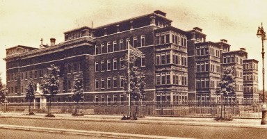 A 1940s photo of St. Anthony's Hospital in Woodhaven