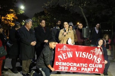 Jackson Heights progressives rally against Trump’s first year as Meng salutes Democratic victories in national elections