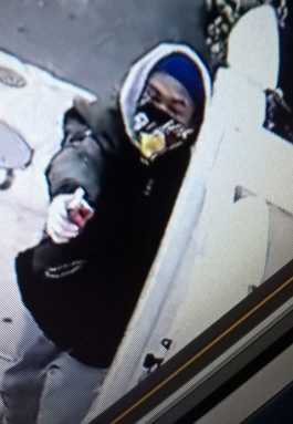 Three suspects wanted in attempted home invasion in Hollis: NYPD