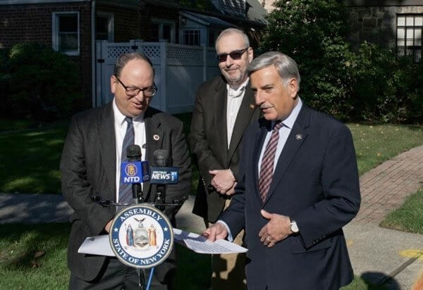 Grodenchik, Weprin call for tax exemption on curb repairs