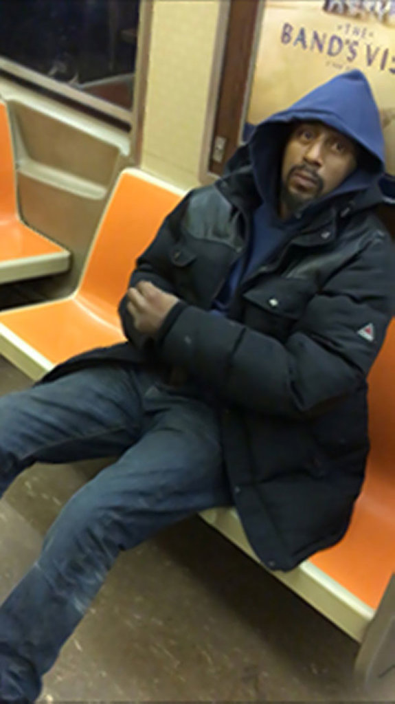 Man exposed himself on R train in Forest Hills: Cops