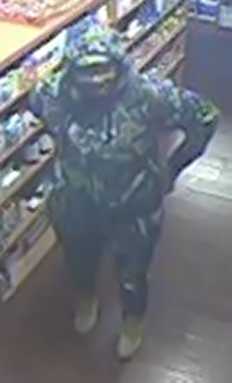 Man steals cash from employee’s wallet at Astoria pharmacy: NYPD