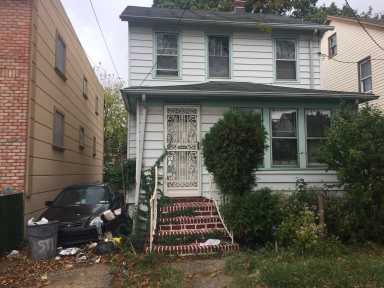 Queens_House_1