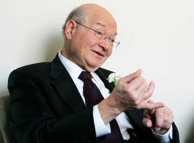 Former Congressman donates personal papers to Queens College