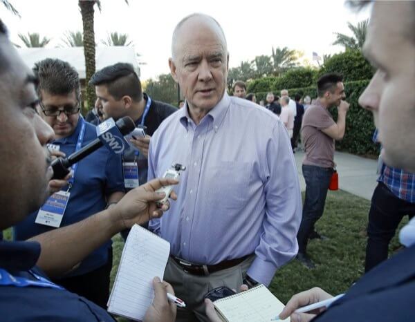 Mets extend Sandy Alderson, bring back Omay Minaya