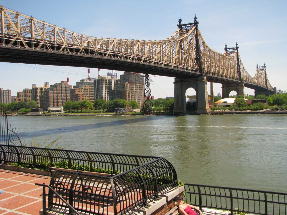 Queensboro_Bridge_from_Manhattan_side