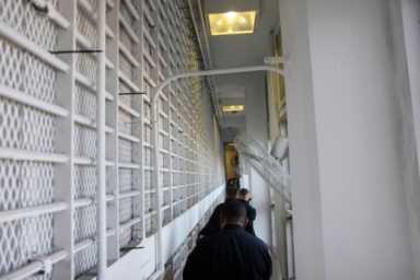 Cuomo, Weprin try to bring back care packages to prisons