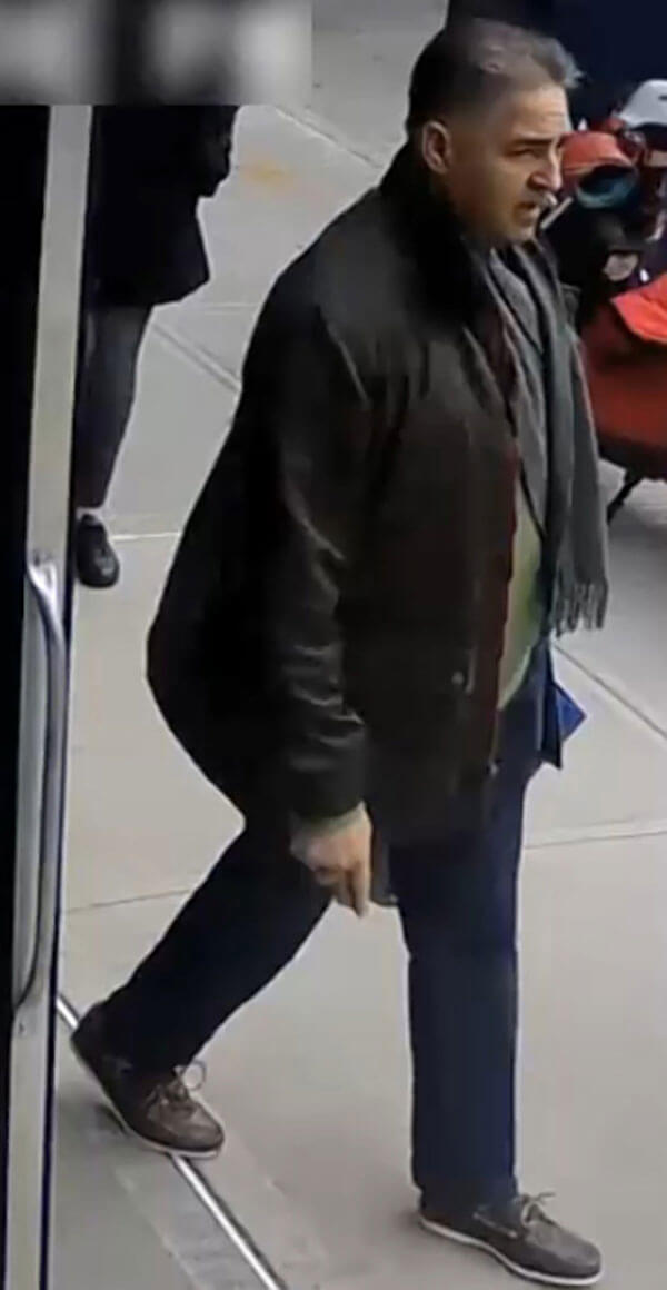 Man pulls knife on subway rider in Astoria: NYPD