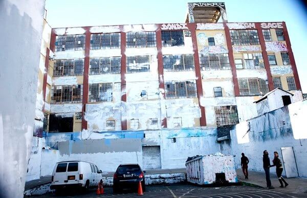 Judge rules in favor of 5Pointz artists