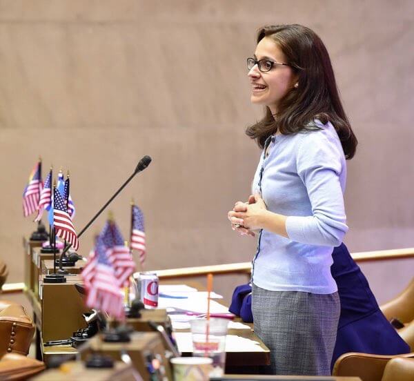 Simotas introduces new family-friendly legislation