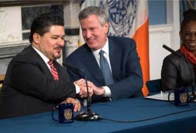 Mayor appoints Richard Carranza as new schools chancellor