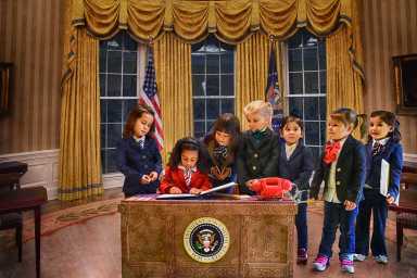 Washington, USA. 1st February, 2017. General views of the Oval Office in the White House in Washington, DC, USA. Credit:Michael Reynolds/Pool via CNP /MediaPunch