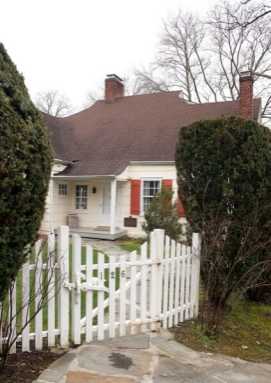 Community Board 11 joins groups across the city in opposition of LPC rule changes