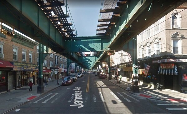 Ulrich pushes for expanded sanitation services on Jamaica Avenue