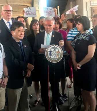 Van Bramer blasts MTA for 7 train delays and blown deadlines on signal upgrades