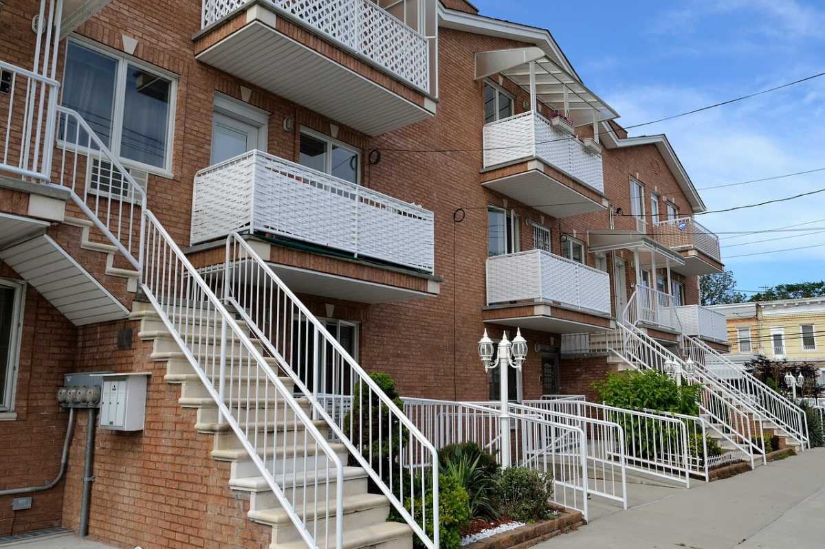 Home House Queens Estate New York Residential