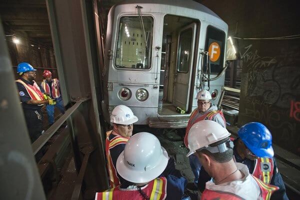 Transit head unveils plan to expedite signal upgrades on subway lines